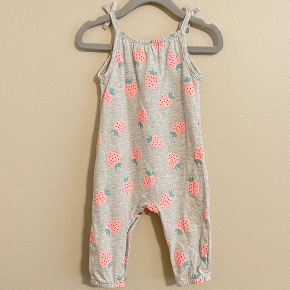 Adorable 6 month Carter’s jumpsuit - Picture 2 of 4